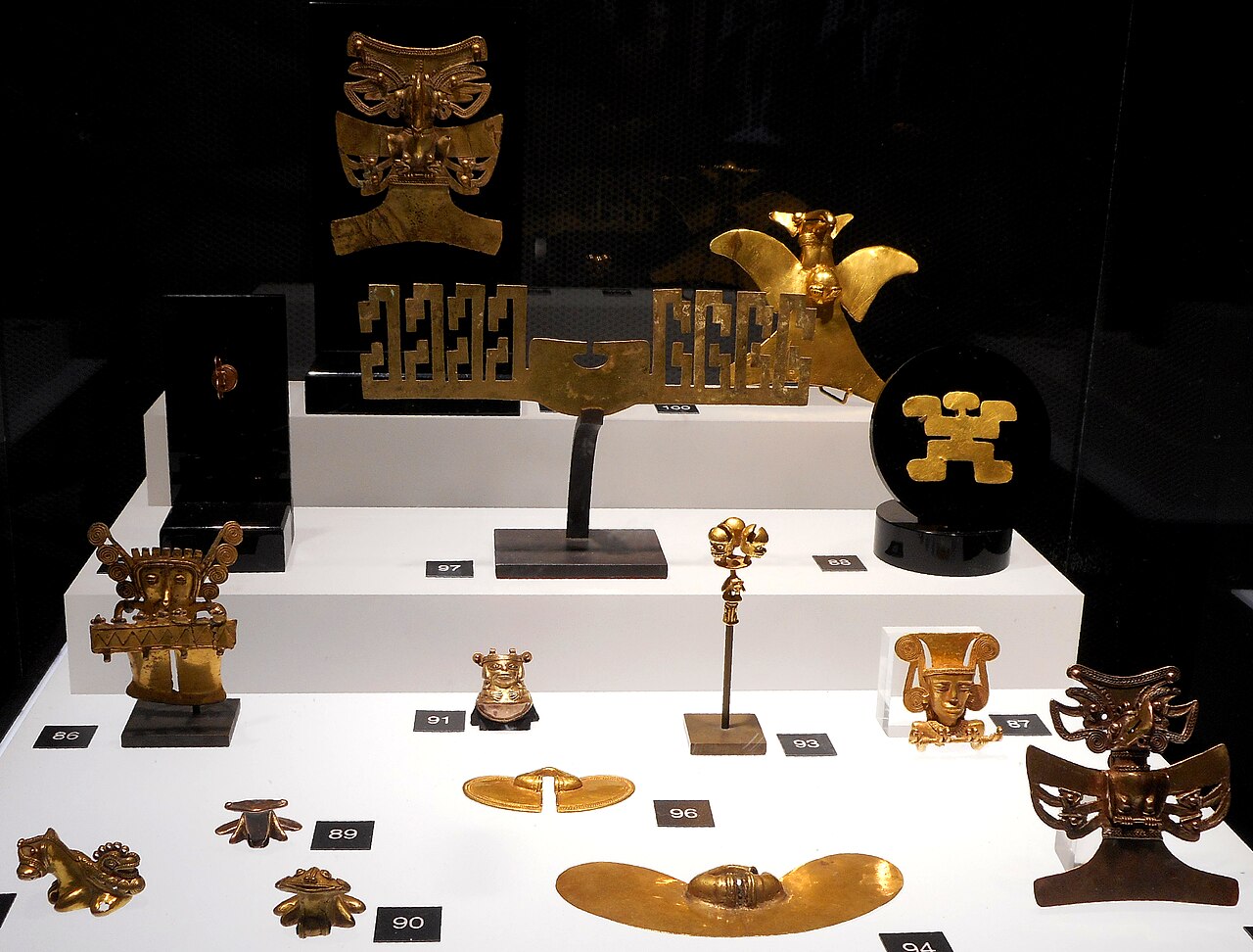 Pre-Columbian art in the Ligabue Collections" - Temporary Exhibition at Archaeological Museum of Naples